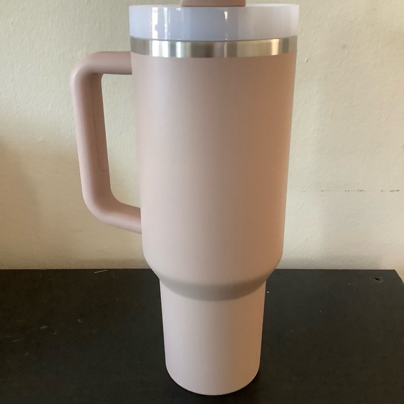 Stanley Quencher 40oz Tumbler - Picture 3 of 7